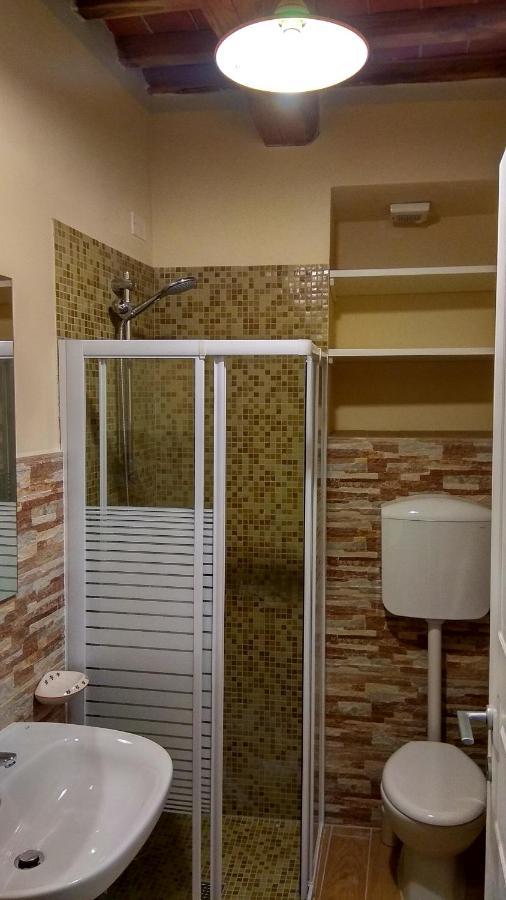 לינה וארוחת בוקר לוקה Le Rondini Di San Donato מראה חיצוני תמונה