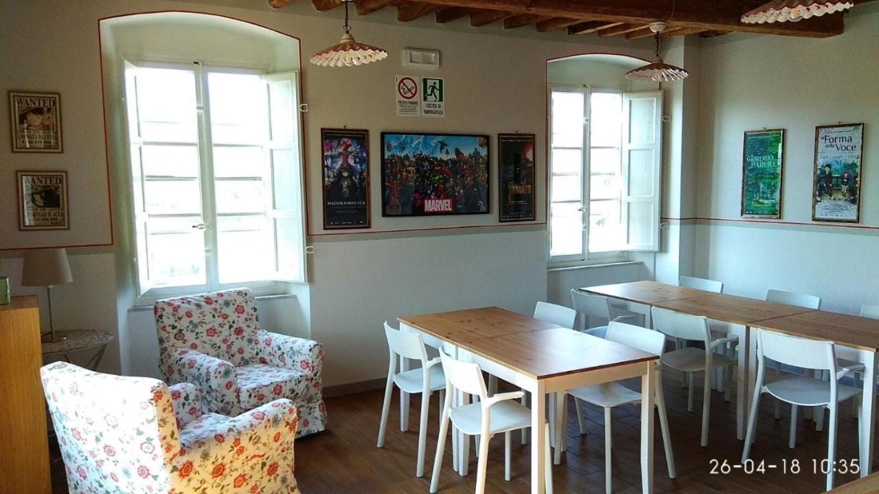 לינה וארוחת בוקר לוקה Le Rondini Di San Donato מראה חיצוני תמונה
