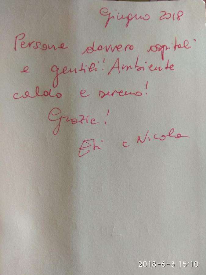 לינה וארוחת בוקר לוקה Le Rondini Di San Donato מראה חיצוני תמונה