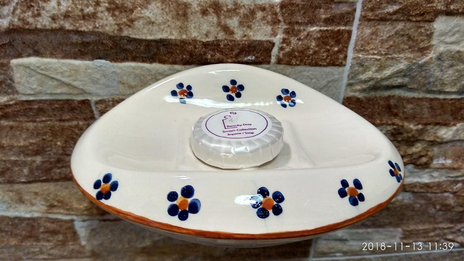 לינה וארוחת בוקר לוקה Le Rondini Di San Donato חדר תמונה